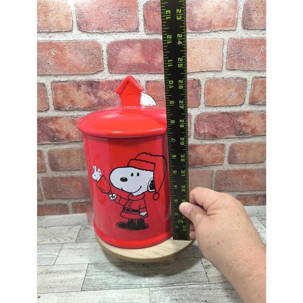 BioWorld Snoopy Woodstock Red Christmas Cookie Jar Canister Doghouse Handle New - Picture 4 of 10